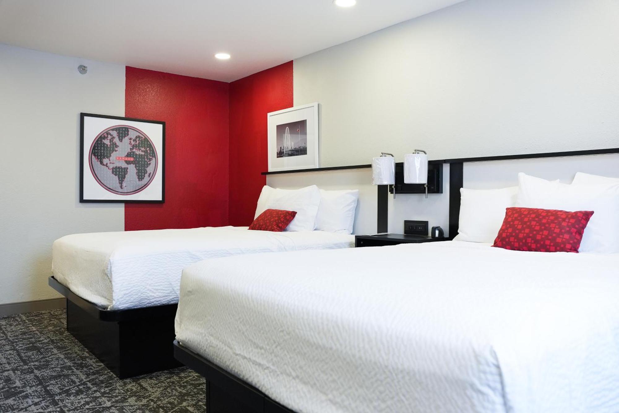 מלון אירווינג Ramada By Wyndham Dfw Airport מראה חיצוני תמונה